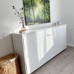 Stilvolles Mit Einzigartigem Charme דירה